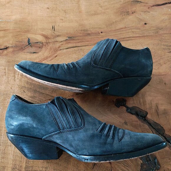 Vintage GUESS Western Boots - Picture 4 of 9